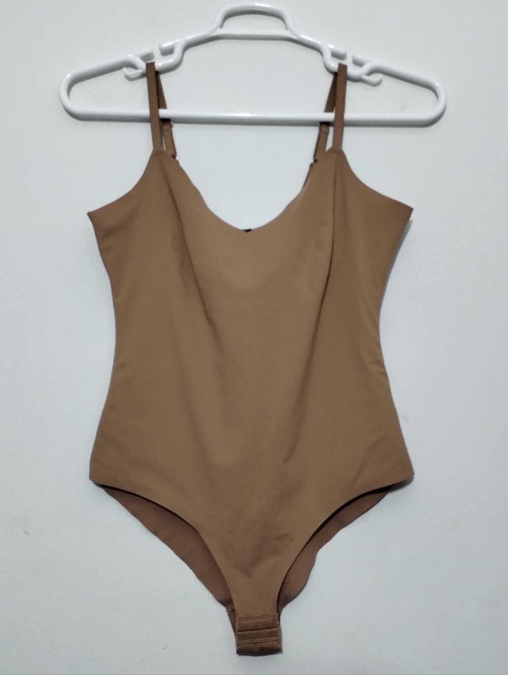 Pinsy Signature Spaghetti Shapesuit Women's XL Seamless Adjustable Straps Tan